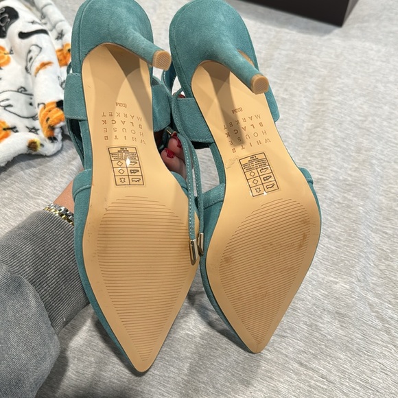 White House Black Market heels - Picture 3 of 3